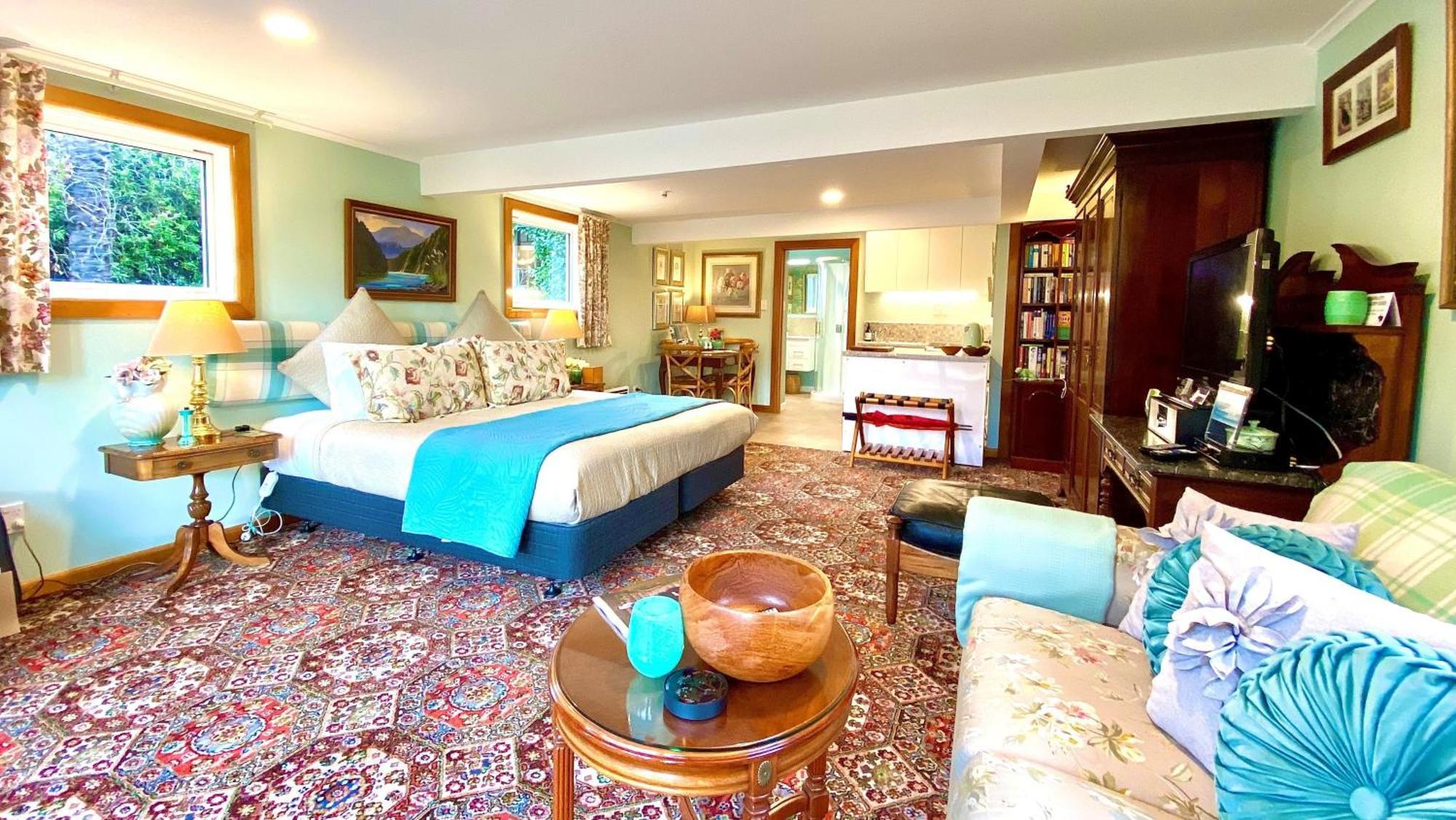 Ah House City B&B Nelson Bagian luar foto